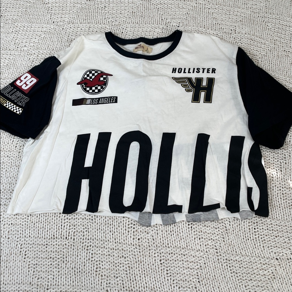Hollister Graphic Crop Top Short Sleeve